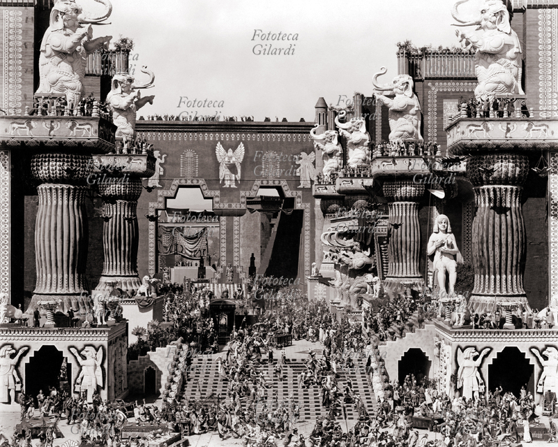 CINEMA Babilonia, grandiosa scena da \