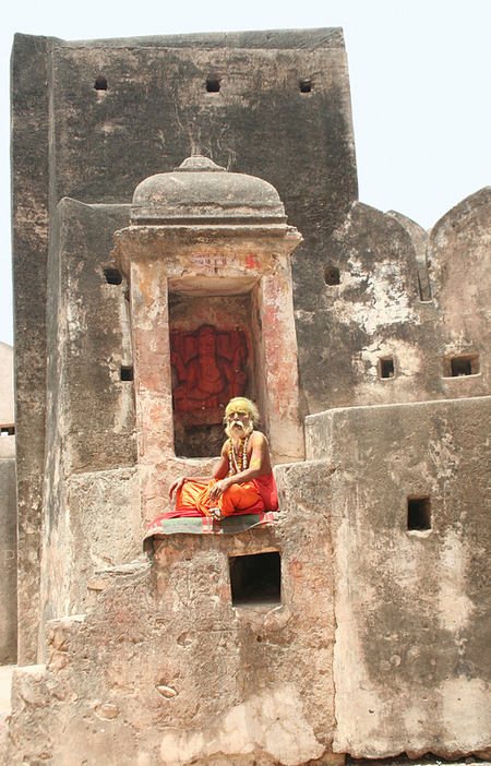 INDIA ORCHHA SADHU O SANTONE INDIA ORCHHA SADHU O SANTONE