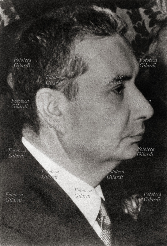 Aldo MORO (1916-1978) politico democristiano (segretario del Partito della Democrazia Cristiana dal 1959 al 1964), presidente del Consiglio dei Ministri. Ritratto di profilo, 1965