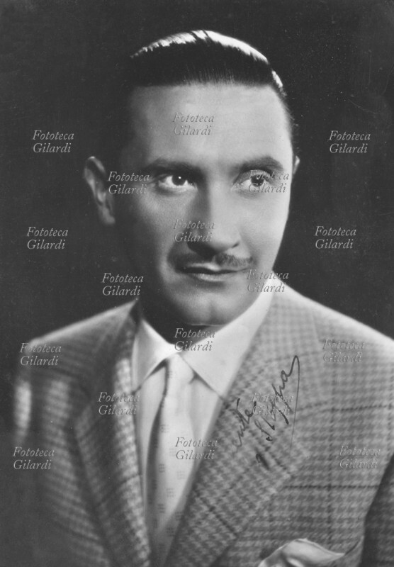 Paolo STOPPA (June 16, 1906 – May 1, 1988) film and theater actor, among his performances, in the theater: Behind Closed Doors, Crime and Punishment, A View from the Bridge, Uncle Vanya; for the cinema: Miracle in Milan (1951); Trial of the City (1952); The Gold of Naples (1954); The Leopard (1963); The Marquis of Grillo (1981). Promotional photographic portrait with autograph (damaged), Rome circa 1940.