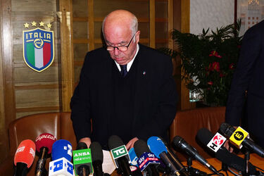 20.11.2017 Dimissioni Tavecchio