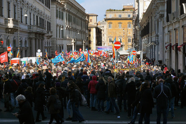 26.02.2022 Roma Pza Santi Apostoli Corteo contro Guerra 26.02.2022 Roma Pza Santi Apostoli Corteo contro Guerra
