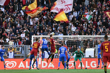 07.04.2018 Roma vs Fiorentina 0 2 photos 24