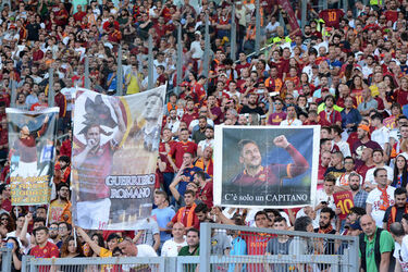 28.05.2017 Roma vs Genoa 3 2. Striscioni per Totti. 27 Photos 28.05.2017 Roma vs Genoa 3 2. Striscioni per Totti. 27 Photos