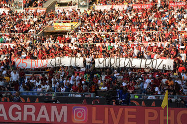 28.05.2017 Roma vs Genoa 3 2. Striscioni per Totti. 27 Photos 28.05.2017 Roma vs Genoa 3 2. Striscioni per Totti. 27 Photos
