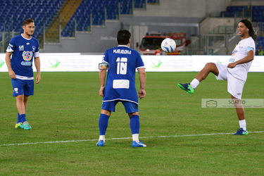 25.11.2020 Roma Ottobre 2016 Maradona