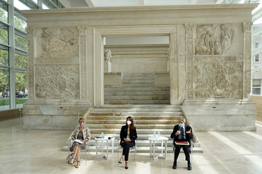 Roma 16.07.2021 Ara Pacis Cippo pomeriale romano. G.Leanza ph