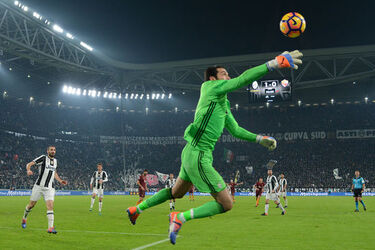 17.12.2016 Juventus vs Roma 1 0 Higuain. 28 photos