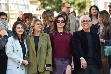 12.12.2024 Piazza di Spagna Ferzan &Ouml;zpetek and cast film DIAMANTI G.Biagini ph