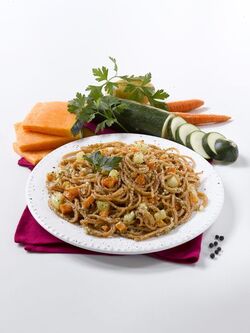 PASTA INTEGRALE CON PESTO DI ZUCCHINE