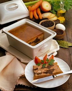 TERRINA DI CONIGLIO E PRUGNE