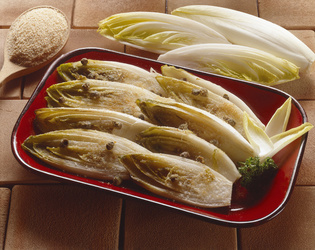 INSALATA BELGA AL VINO ROSSO