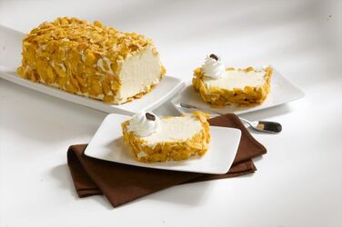 CHARLOTTE DI MASCARPONE AI CORN FLAKES CHARLOTTE DI MASCARPONE AI CORN FLAKES