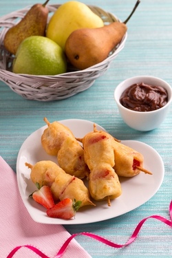 SPIEDINI DI FRUTTA FRITTA CON CIOCCOLATO