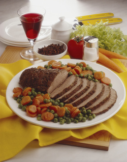 ARROSTO DI MANZO CON PISELLI E CAROTE