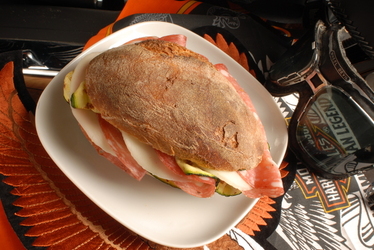 PANINO FINOCCHIONA E ZUCCHINE GRIGLIATE