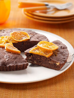 TORTA MORBIDA AL CACAO ARANCIA E NOCCIOLE TORTA MORBIDA AL CACAO ARANCIA E NOCCIOLE