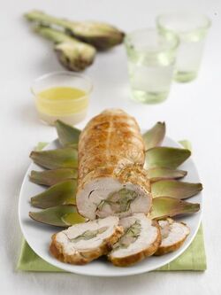 ROTOLO DI TACCHINO RIPIENO CON SALSA DI ACCIUGHE