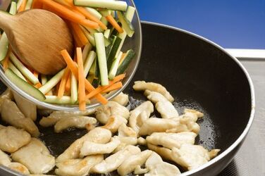 POLLO STUFATO ALL ORIENTALE