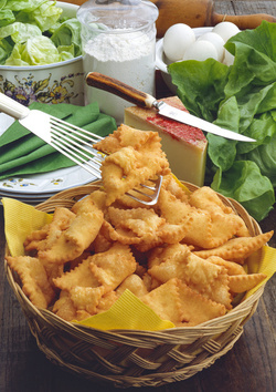 TRIANGOLI ARROTOLATI AL GROVIERA