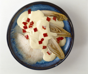 ALI DI RAZZA CON INDIVIA SENAPE E YOGURT