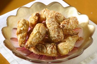 BISCOTTI DI MANDORLE BISCOTTI DI MANDORLE