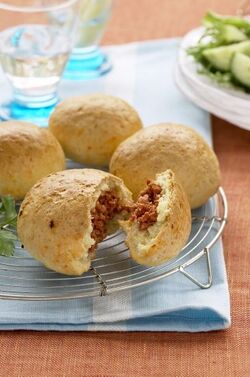 PANINI RIPIENI DI CARNE E FUNGHI