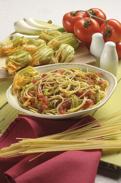 SPAGHETTI CON FIORI DI ZUCCA