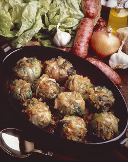 LATTUGA STUFATA CON SALSICCIA
