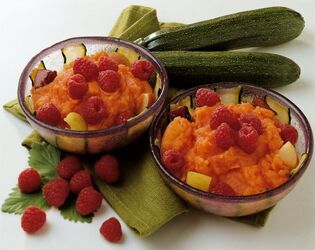 COPPETTE DI FRUTTA E VERDURA COPPETTE DI FRUTTA E VERDURA