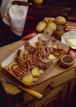 BRACIOLE ALLA GRIGLIA CON PATATE ARROSTO