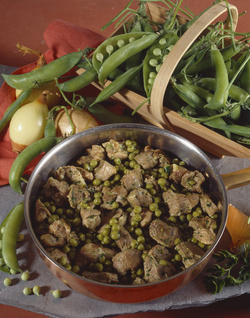 SPEZZATINO D AGNELLO CON PISELLI