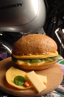 PANINO FRITTATA ED EMMENTALER