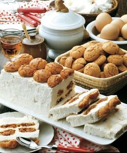 SEMIFREDDO AGLI AMARETTI