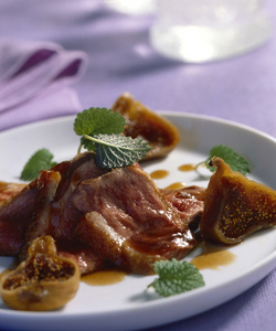 PETTO D ANATRA AI FICHI SECCHI PETTO D ANATRA AI FICHI SECCHI