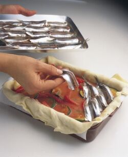 TORTA DI VERDURE CON MOZZARELLA ED ALICI