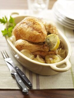 POLLO AL LIMONE CON PATATE E CIPOLLE