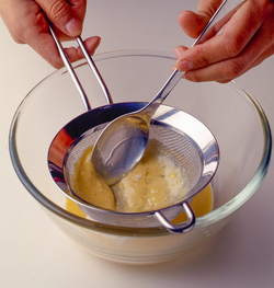 ROTOLO DI FRITTATA CON CAPRINO E PREZZEMOLO