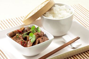 MAIALE PICCANTE ALLA PASTA DI GAMBERI