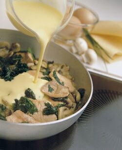 SFOGLIATINE DI SALMONE SPINACI E FUNGHI