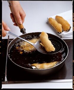 CANNOLI ALLA SICILIANA