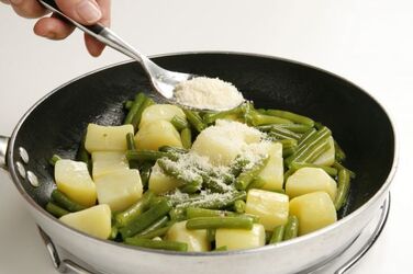 CANNELLONI CON PATATE FAGIOLINI E PESTO