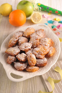 FRITTELLINE ALLA FRUTTA