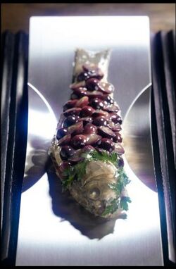 CARPA IN GELATINA AGRODOLCE CON UVA NERA COVER 