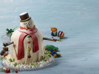 PUPAZZO DI NEVE DI PANETTONE