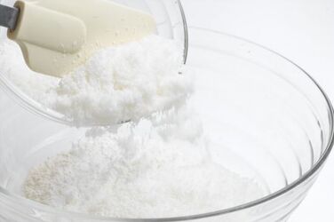 CIAMBELLA AL COCCO E MIRTILLI CIAMBELLA AL COCCO E MIRTILLI