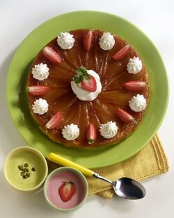 TORTA DI PERE ROVESCIATA CON CREME