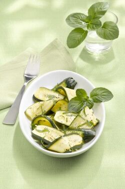 ZUCCHINE MARINATE ALLA MENTA