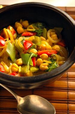 CURRY DI CECI E VERDURE