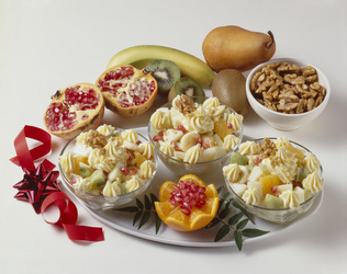 MACEDONIA CON CREMA COLORATA